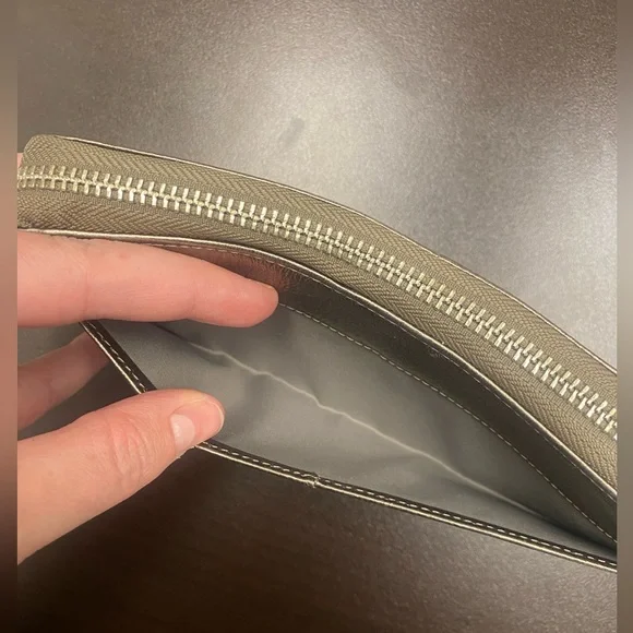 Coach Accordion Zip Wallet - Picture 3 of 6